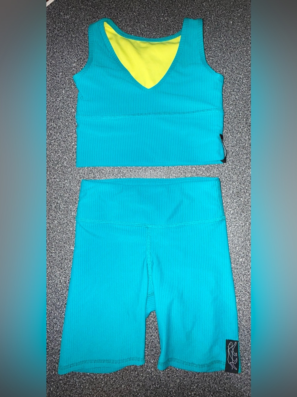 Tiger Friday Teal/Yellow Reversible Ribbed Dance Set Size Child Large